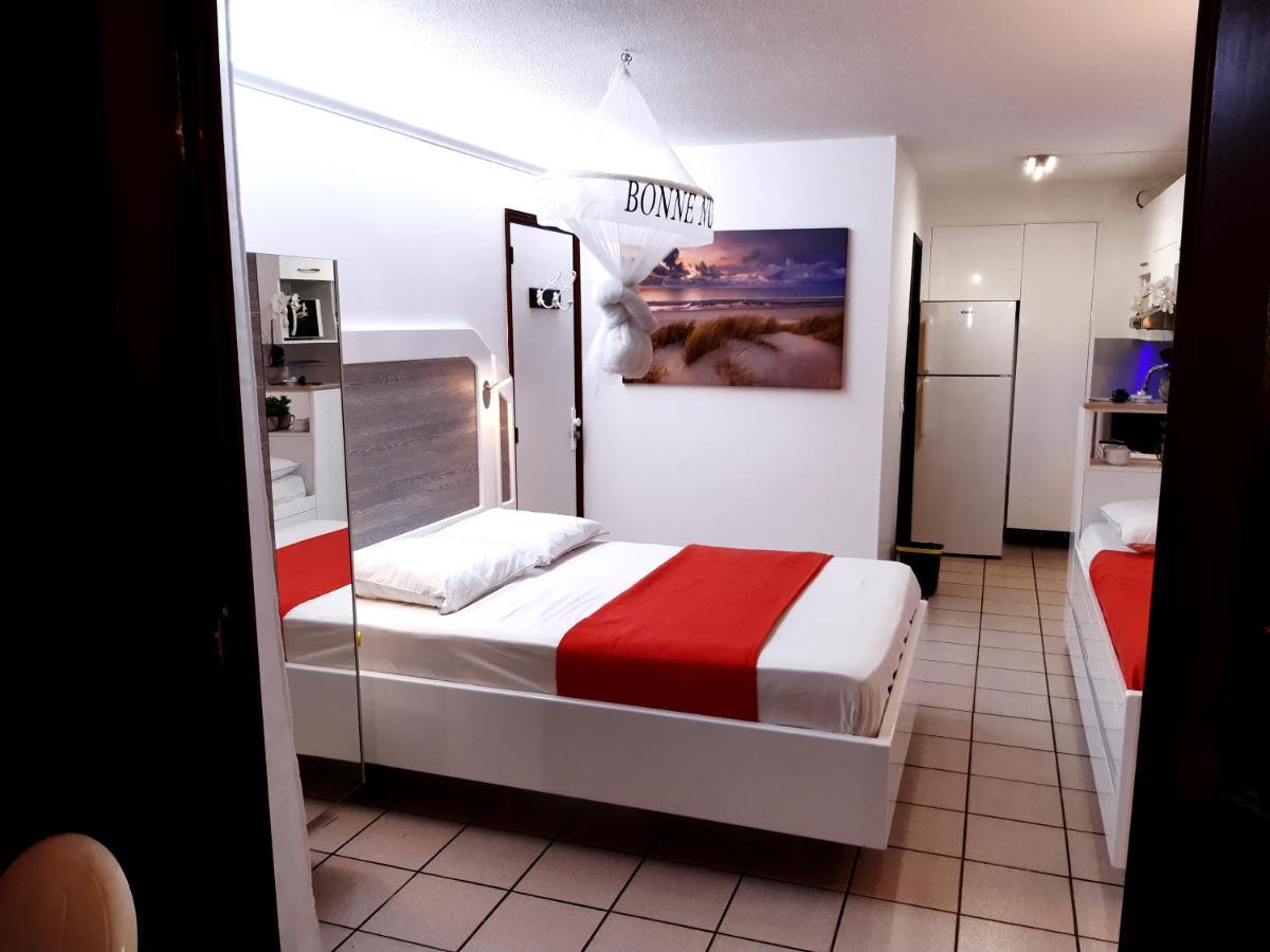 Studio Climatisé - Piscine-Plage - 2 à 3 personnes Sainte-Anne Esterno foto